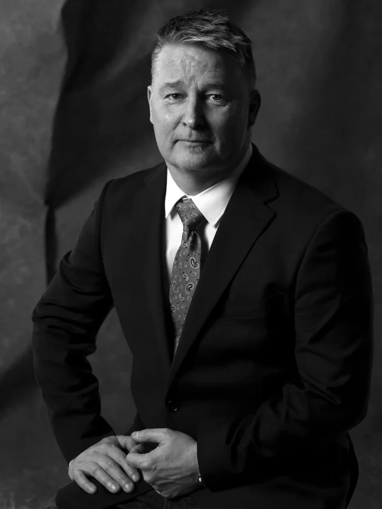 Matti Sarén – Rikollisesta julkisuuteen ja elämän käännekohtiin