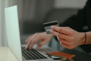 Vahva tunnistautuminen helpottaa suomalaisten verkkoasiointia